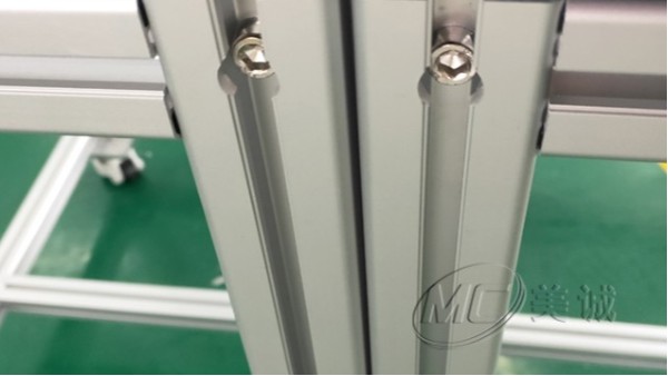 實(shí)驗(yàn)室鋁型材操作臺(tái) 實(shí)驗(yàn)室鋁型材操作臺(tái)