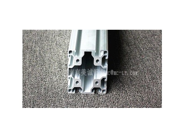 工業鋁型材是熔鑄、擠壓出來的嗎？